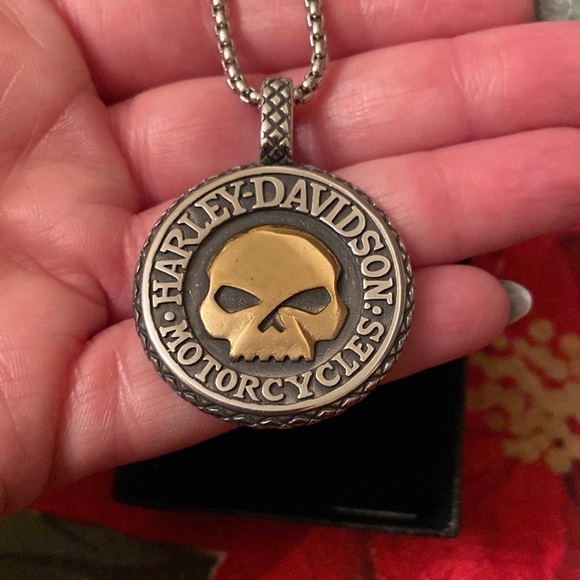 Willie G Necklace Reversible - Picture 3 of 5